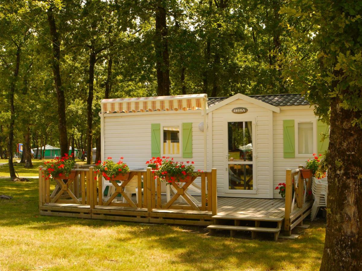 Camping Les Petites Minaudieres Hotel Saint-Sauveur  Eksteriør billede
