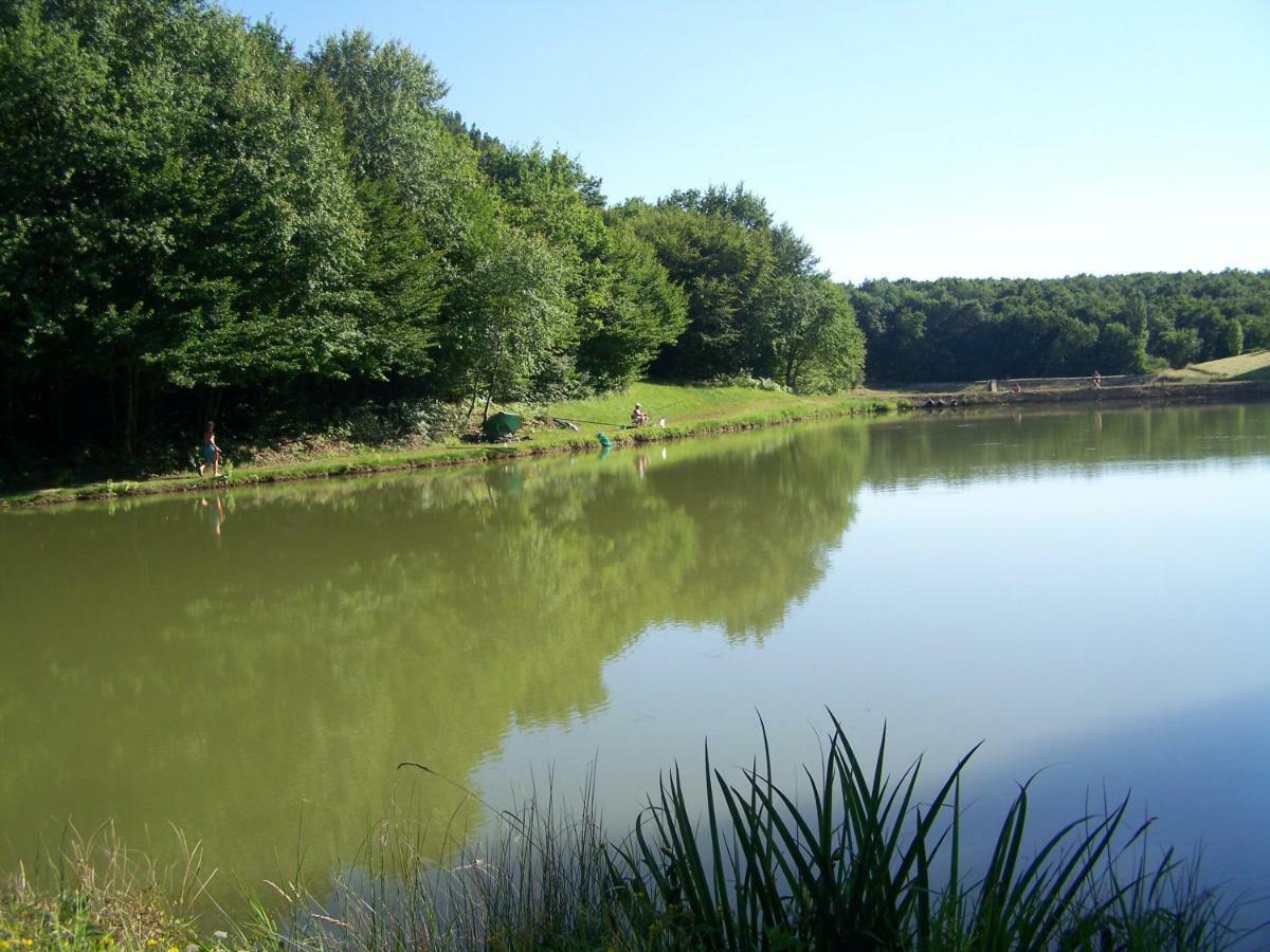 Camping Les Petites Minaudieres Hotel Saint-Sauveur  Eksteriør billede
